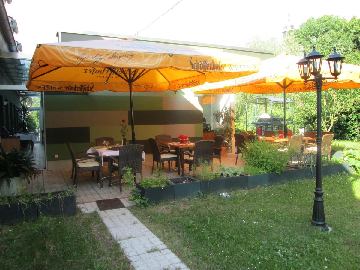 Schlossparkhotel Sallgast Exterior foto